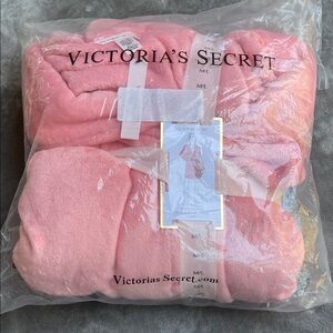 Victoria's Secret Soft Pink Robe